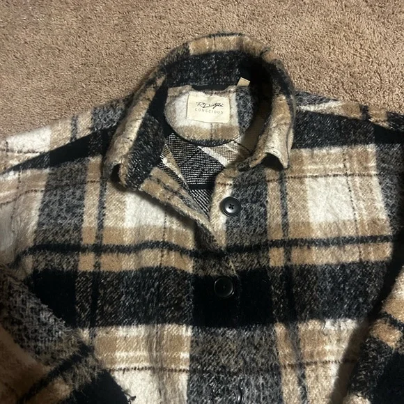 RD Style Black and Cream Plaid Teddy Jacket size large - Picture 4 of 8